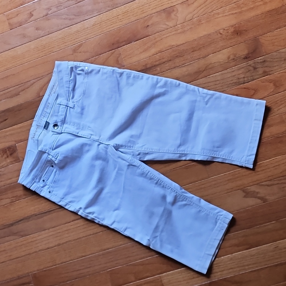 White capri pants